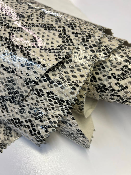 Snakeskin - Small Scale