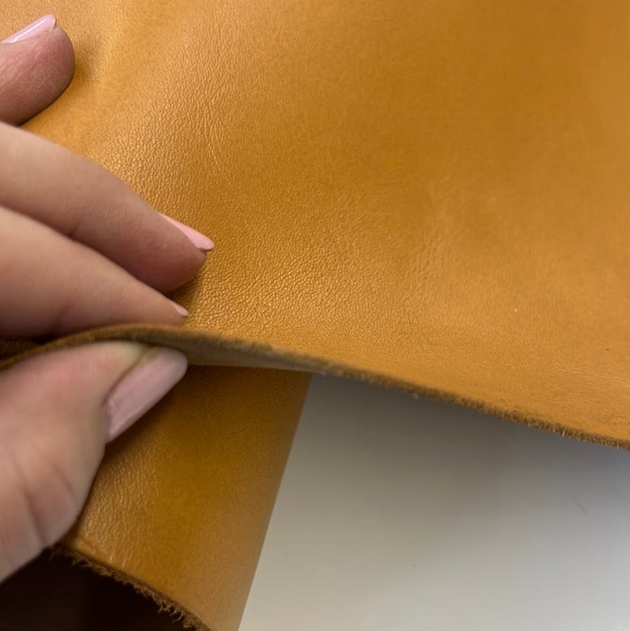 Colored Vegetable Tanned Cowhide Leather 2.3mm/5.75oz